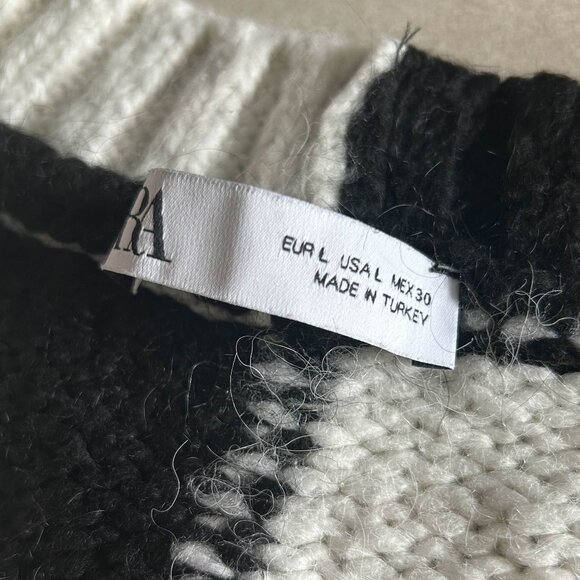 Zara Check Knit Sweater Vest ASO Wednesday Addams - Picture 10 of 14